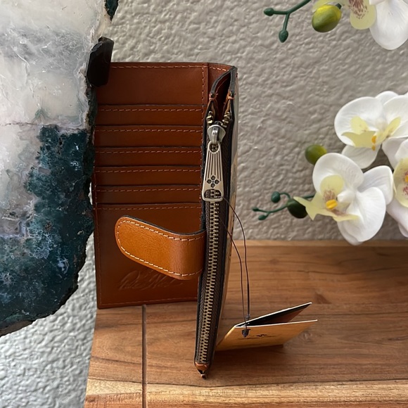 💖🆕💖Patricia Nash NAZARI Travel Sticker Print Leather RFID Wallet Collection - Picture 14 of 16